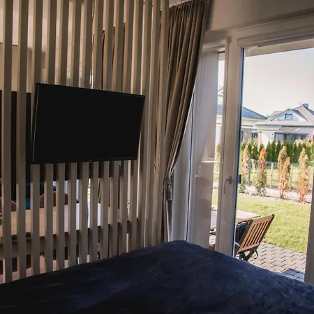 דירה Lilly With Pool And Terrace