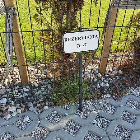 Lilly With Pool And Terrace פלאנגה