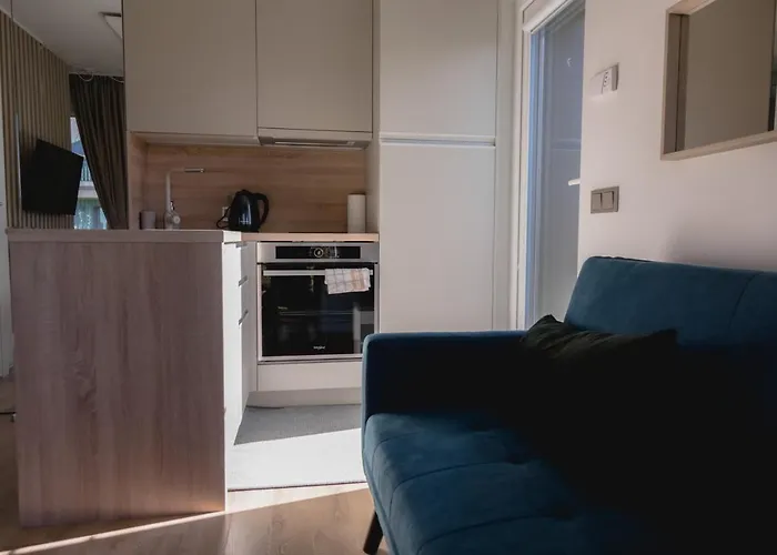 Апартаменти Lilly With Pool And Terrace Паланга