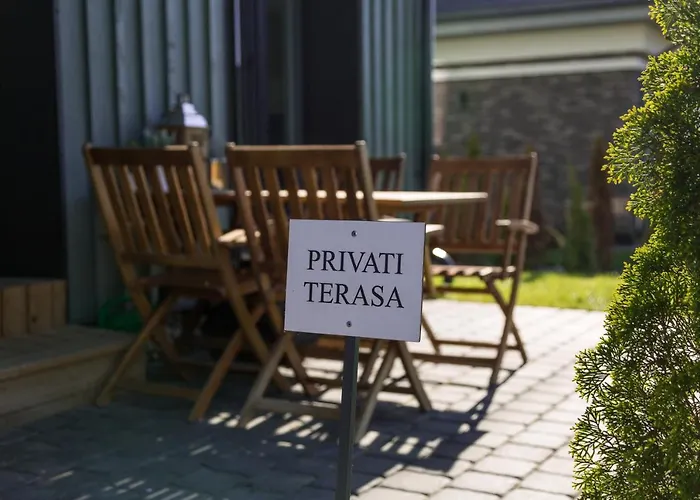 Апартаменти Lilly With Pool And Terrace