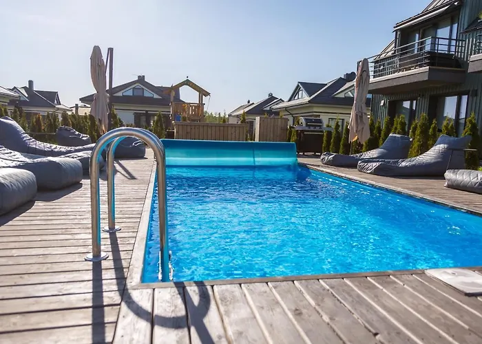 Апартаменти Lilly With Pool And Terrace Паланга